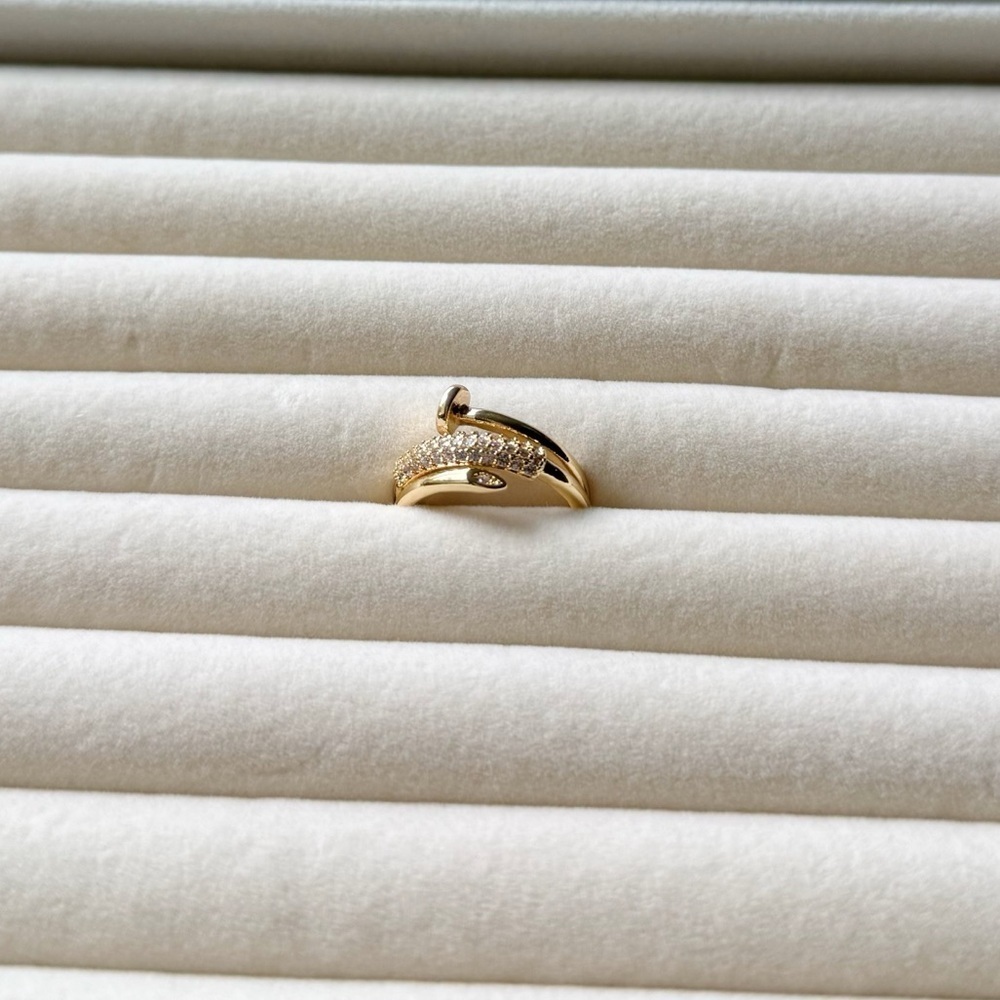 Gold Triple Band Ring Minimalist Statement Jewelry - Picture 4 of 8